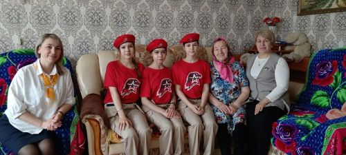 Хәтер мәңгелек: Югары Мәлем мәктәбе яшьармиячеләре Герой белән бер сафта