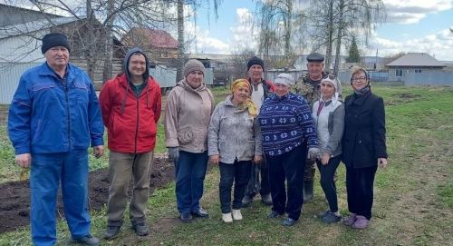 ГДК Мирный: чистота микрорайона — общее дело к 81-й годовщине Победы