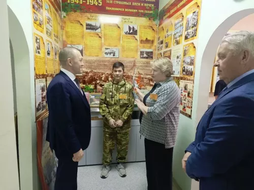 Депутат Ринат Фазылов Зәйгә эшлекле визит белән килде