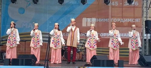 Патриотик җырлар яңгырады