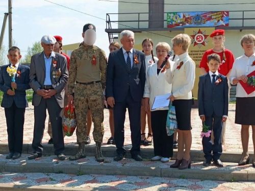 Югары Мәлемдә әтиле-уллы Ватаныбыз  сакчылары авыл халкын Җиңү көне белән котлады