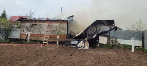 Сено, баня и Лада Веста: три пожара за две недели в Заинском районе