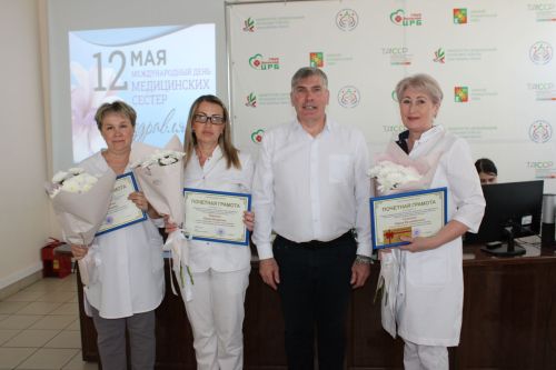 В Заинской ЦРБ отметили Международный день медицинской сестры