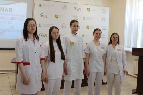 В Заинской ЦРБ отметили Международный день медицинской сестры