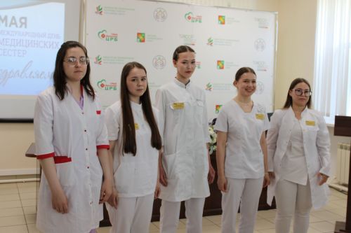 В Заинской ЦРБ отметили Международный день медицинской сестры
