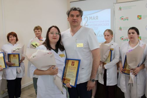 В Заинской ЦРБ отметили Международный день медицинской сестры