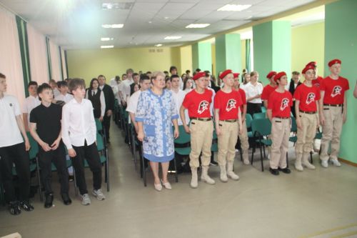 Россия Герое Сергей Чебневның әнисе белән очрашу: “Яшәргә көч бирә торган хәтер»