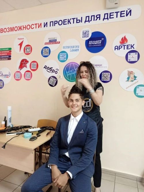 В школе № 7 Заинска прошел фестиваль профессий «Примерь профессию»