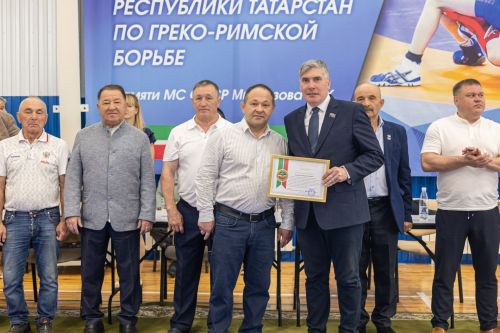 Зәйдә грек-рим көрәше буенча республика беренчелеге үтте