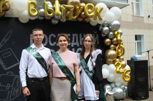 Мәктәпләрдә кыңгыраулар чыңлады