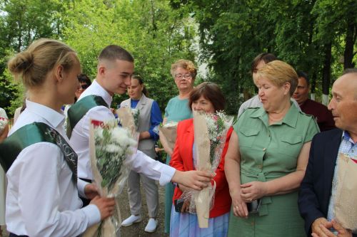 Мәктәпләрдә кыңгыраулар чыңлады