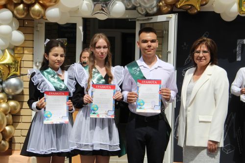 Мәктәпләрдә кыңгыраулар чыңлады