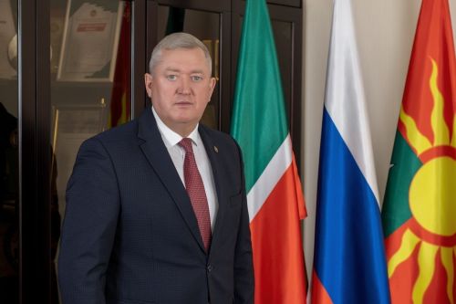 Поздравление Главы района Р.Г. Каримова с 50-летием колесного завода
