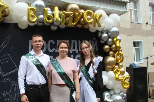 Мәктәпләрдә кыңгыраулар чыңлады