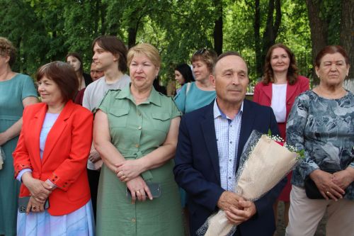 Мәктәпләрдә кыңгыраулар чыңлады