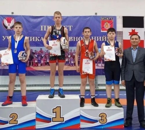 Зәй көрәшчеләре Можгадан призлы урыннар белән кайтты