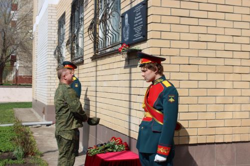 В Заинске открыли мемориальную доску и музей в честь участника СВО Сергея Петрушенко