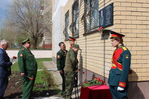 В Заинске открыли мемориальную доску и музей в честь участника СВО Сергея Петрушенко