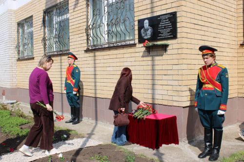 В Заинске открыли мемориальную доску и музей в честь участника СВО Сергея Петрушенко