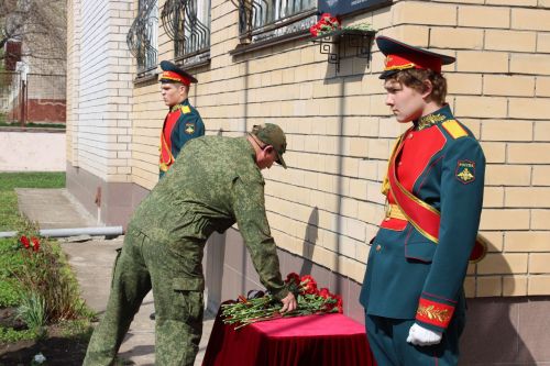 В Заинске открыли мемориальную доску и музей в честь участника СВО Сергея Петрушенко