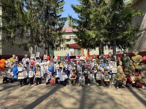 Парад Победы в детском саду «Лесная сказка» Заинска прошёл с размахом