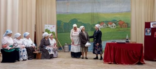 Спектакль «Бабоньки» в ГДК Мирный: женская доля в годы войны на сцене