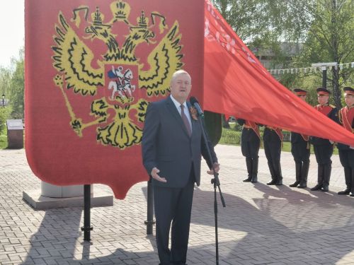 В Заинске подняли Знамя Победы