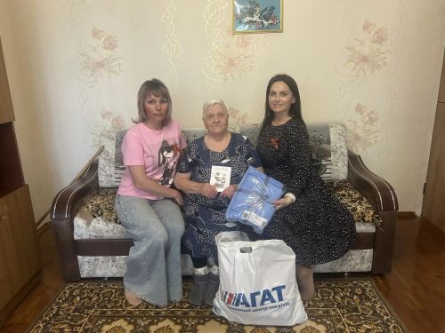 Память сердца: машиностроители поздравили ветеранов-тыловиков с Днём Победы