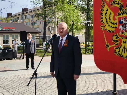 В Заинске подняли Знамя Победы