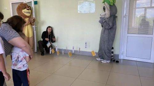 Смех вместо градусника: как «Больничный клоун» лечит детей в Заинской ЦРБ