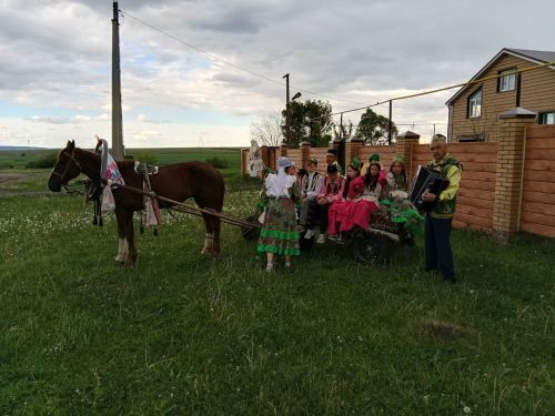 Аксарда Сабантуйга бүләк җыйдылар