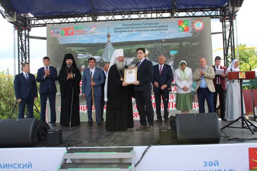 Югары Багражда реставрациядән соң  Изге Троица чиркәве ачылды