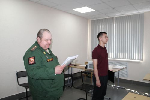 Зәйдә хәрби хезмәткә чакыру комиссиясе егетләр белән җылы мөгалләмәдә аралашуга өстенлек бирә