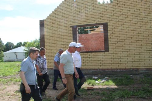 Зәйдә җитәкчеләр күләмле төзелеш эшләре алып барылучы объектларны карады