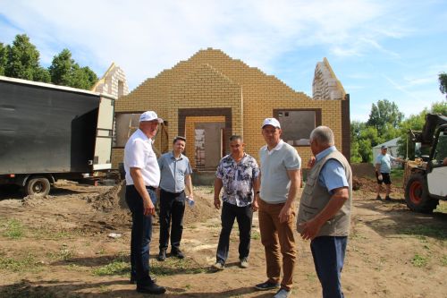 Зәйдә җитәкчеләр күләмле төзелеш эшләре алып барылучы объектларны карады