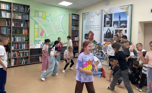 Олимпийский калейдоскоп в библиотеке: спорт, дружба и сладкие призы