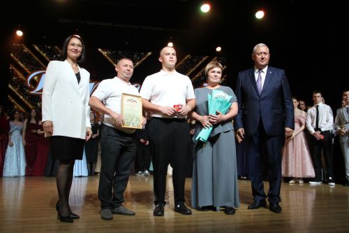 Зәйдә узган чыгарылыш кичәсе балыннан күркәм мизгелләр