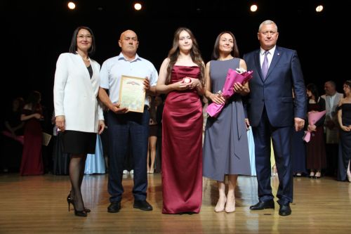 Зәйдә узган чыгарылыш кичәсе балыннан күркәм мизгелләр