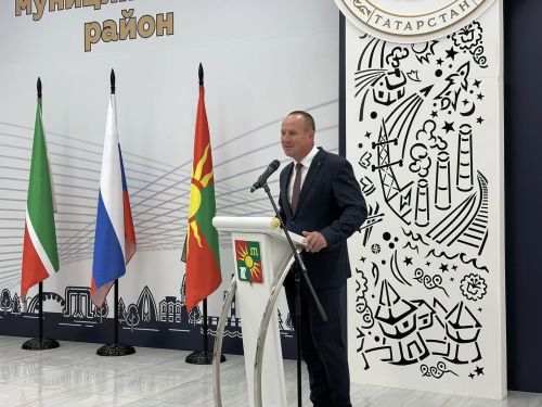 В ДК «Энергетик» состоялось торжественное вручение аттестатов выпускникам школы № 3