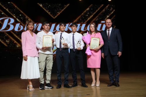 Зәйдә узган чыгарылыш кичәсе балыннан күркәм мизгелләр