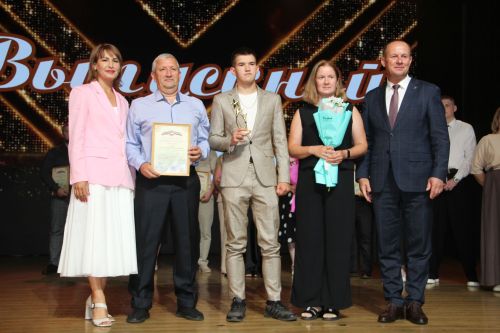 Зәйдә узган чыгарылыш кичәсе балыннан күркәм мизгелләр