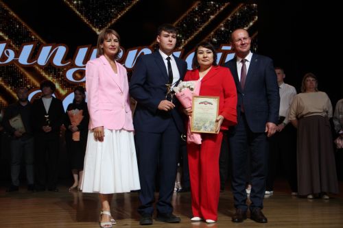 Зәйдә узган чыгарылыш кичәсе балыннан күркәм мизгелләр
