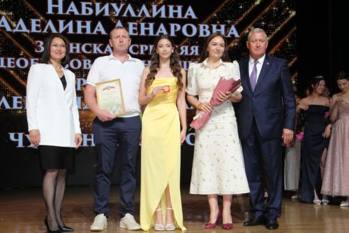 Зәйдә узган чыгарылыш кичәсе балыннан күркәм мизгелләр