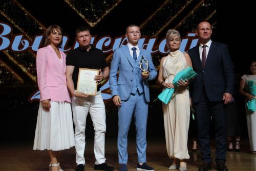 Зәйдә узган чыгарылыш кичәсе балыннан күркәм мизгелләр