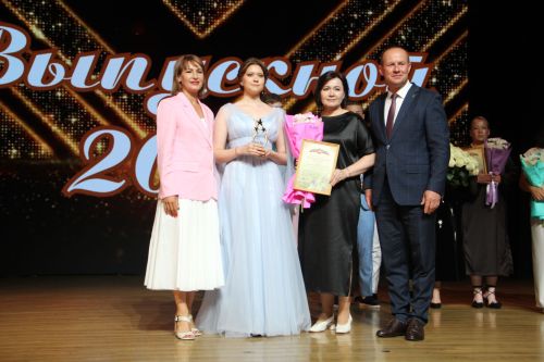 Зәйдә узган чыгарылыш кичәсе балыннан күркәм мизгелләр
