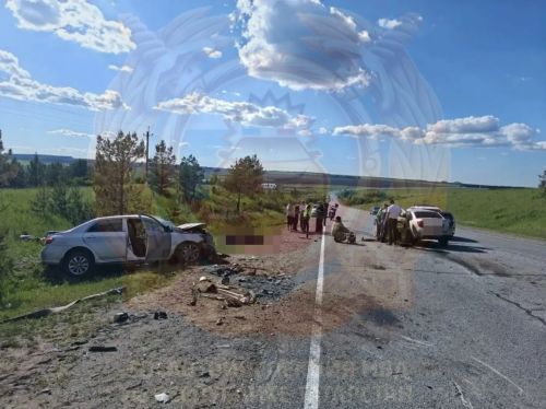 В Сармановском районе автомобиль выехал на встречку и совершил ДТП