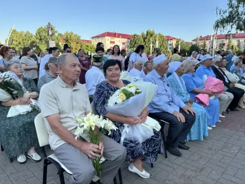 Зәйдә Гаилә, мәхәббәт һәм тугрылык көнендә үрнәк гаиләләрне хөрмәтләделәр
