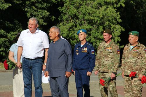 Югары нәтиҗәләр һәм зур перспективалар: Рөстәм Миңнеханов Зәйдә булды