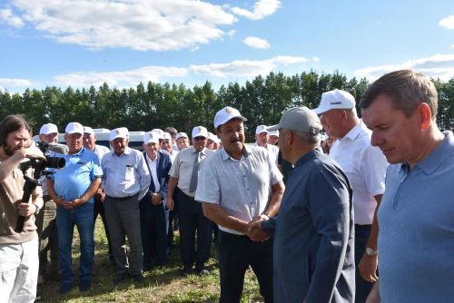 Югары нәтиҗәләр һәм зур перспективалар: Рөстәм Миңнеханов Зәйдә булды