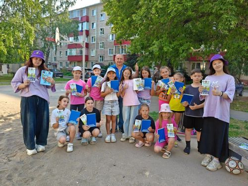 Организаторы «Лагеря нашего двора» провели занятие по ПДД в Заинске